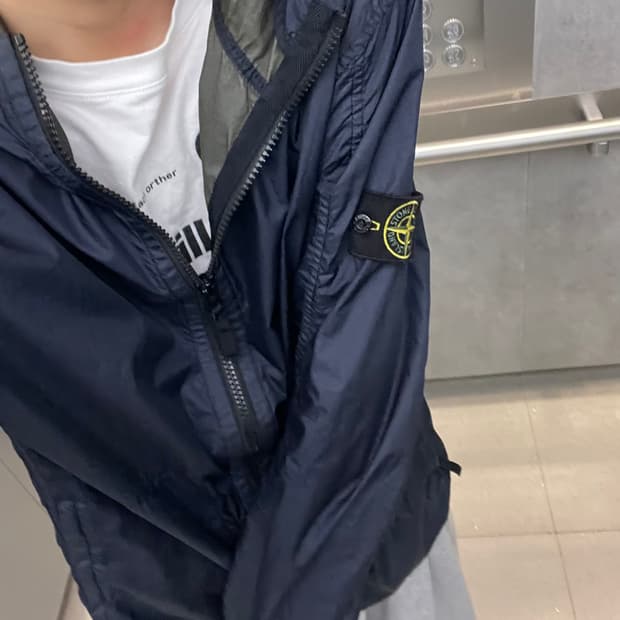 스톤아일랜드 멤브라나 바람막이