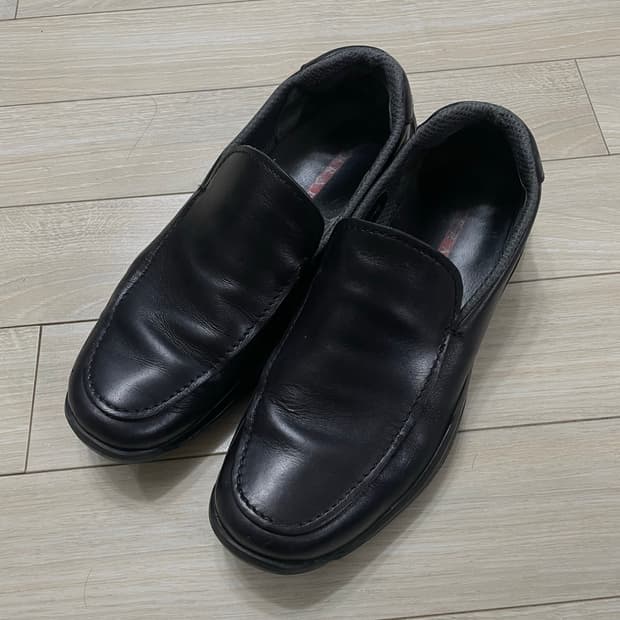 프라다 스포츠 아카이빙 로퍼 260