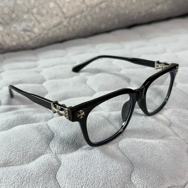 크롬하츠 뿔테안경