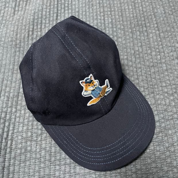 메종키츠네 볼캡