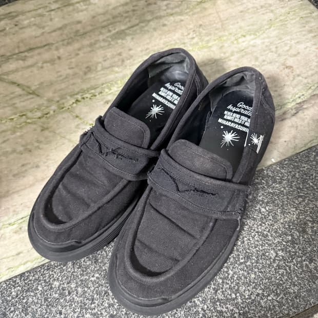 미하라야스히로 x GU 패니로퍼 구동화