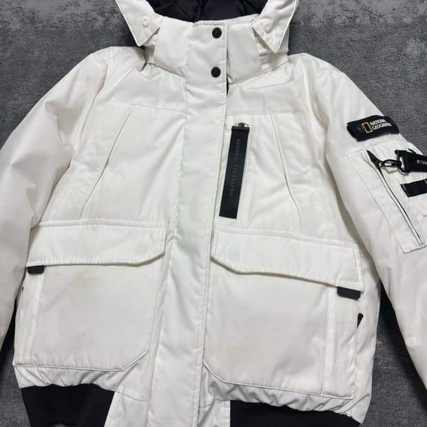 내셔널지오그래픽 타루가 패딩 s