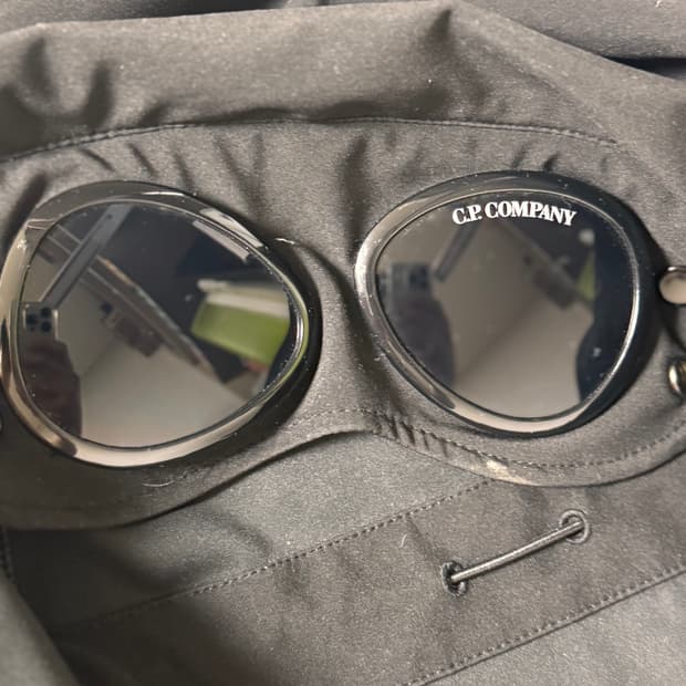 CP. 컴퍼니 쉘-R 고글 자켓 블랙