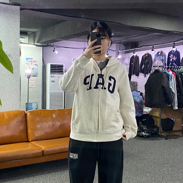 갭 자수 빅로고 그레이 후드집업 B3216