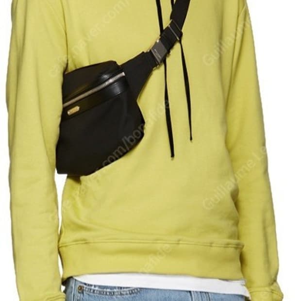 생로랑 퍼머넌트 벨트백