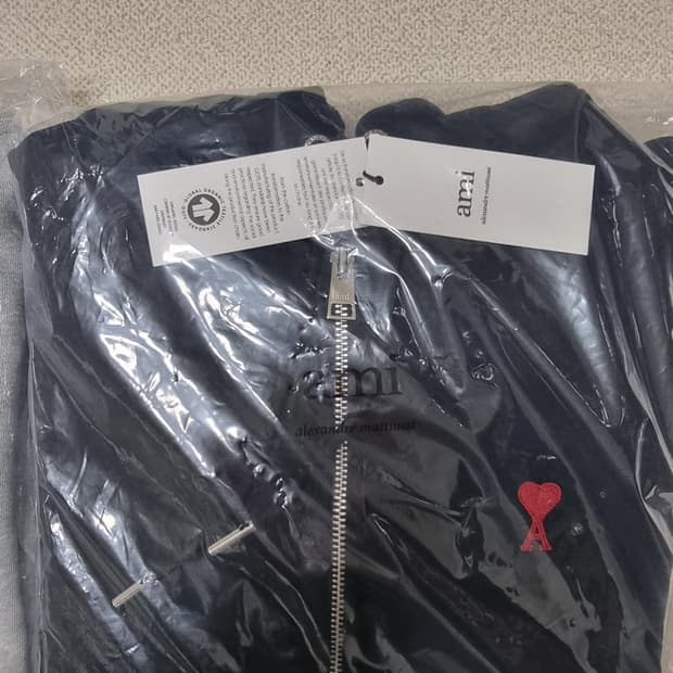 2026최신상매장제품)미개봉)아미후드집업