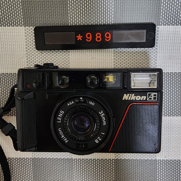 니콘 L 35 AF 필름카메라