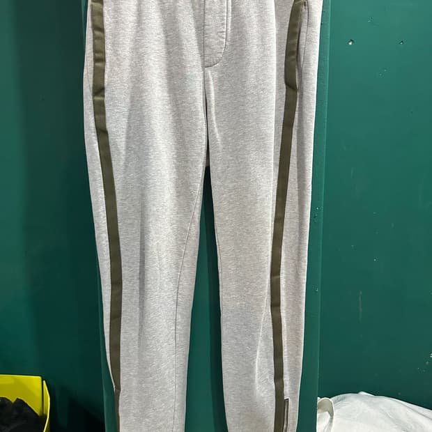 몽클레어 스웻조거팬츠 28-30