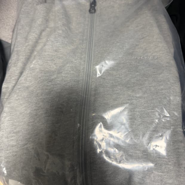 코이세이오 후드집업