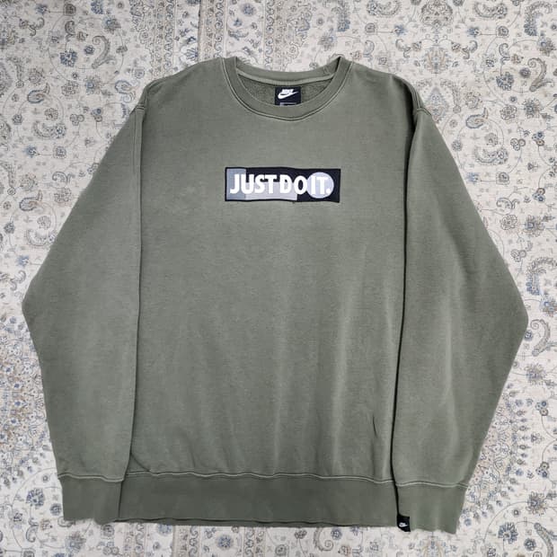 나이키 JUST DO IT 맨투맨 카키 XL