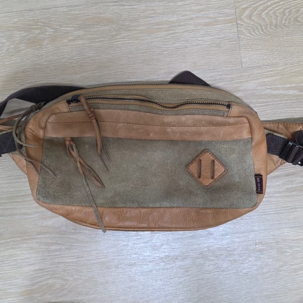 MR.OLIVE 가죽 스웨이드 힙색