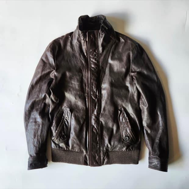 우영미 하이넥 레더자켓 블랙