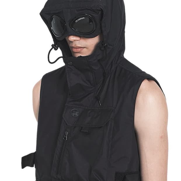 준야 와타나베 꼼데가르송 x CP 컴퍼니 패딩 페널베스트