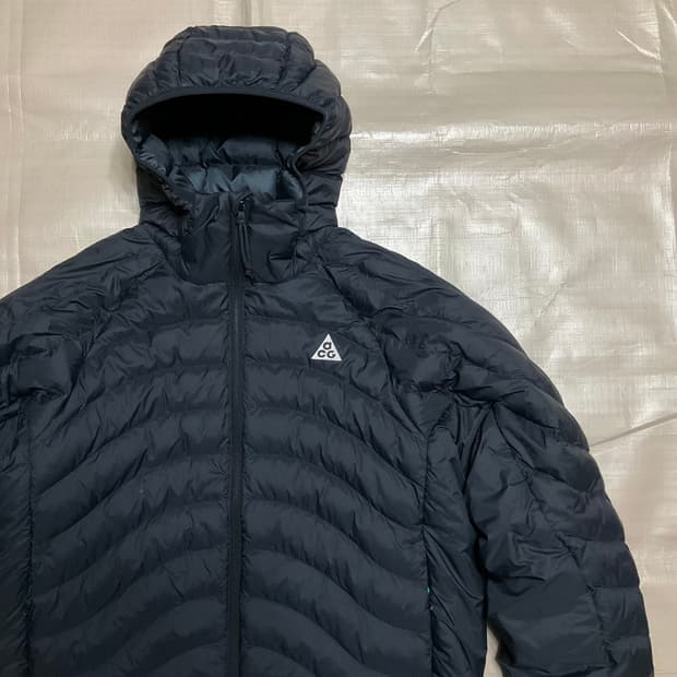 나이키 ACG 라바 플로우 경량패딩 L