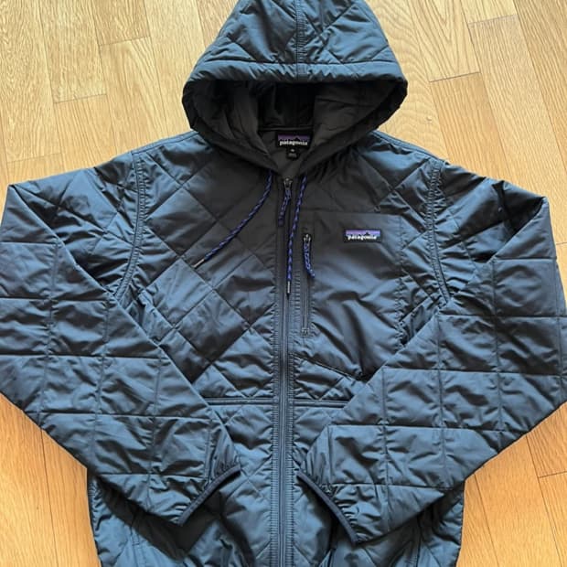 파타고니아 다이아몬드 퀼티드 봄버 후드 경량 패딩 