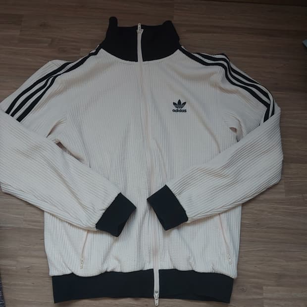 아디다스 와풀져지