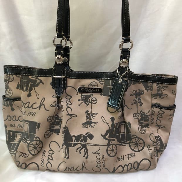 Coach shoulder bag