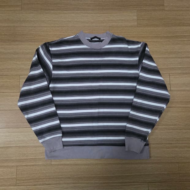 Noon Goons 눈군스 스트라이프 맨투맨