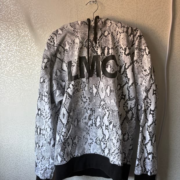 Lmc 뱀피 후드티