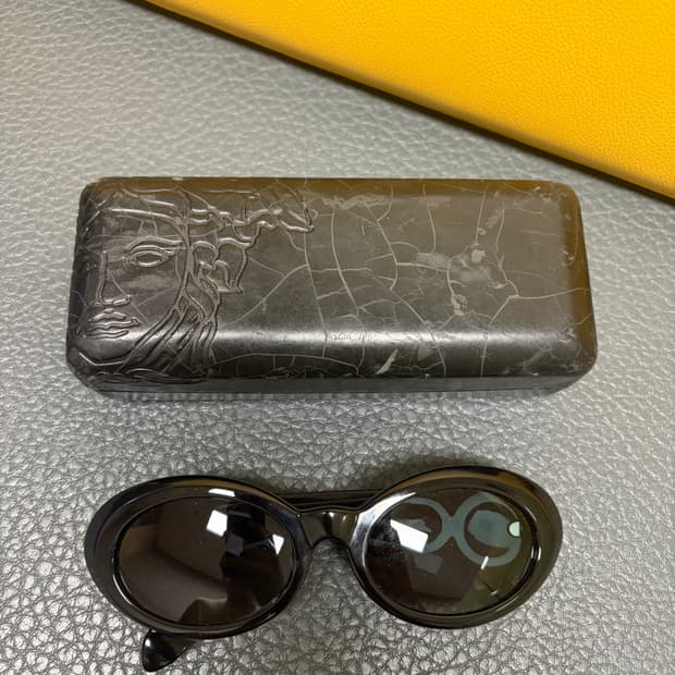 베르사체 선글라스 팝니다
