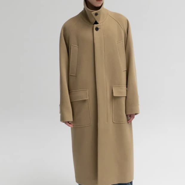 인사일런스 발마칸 코트