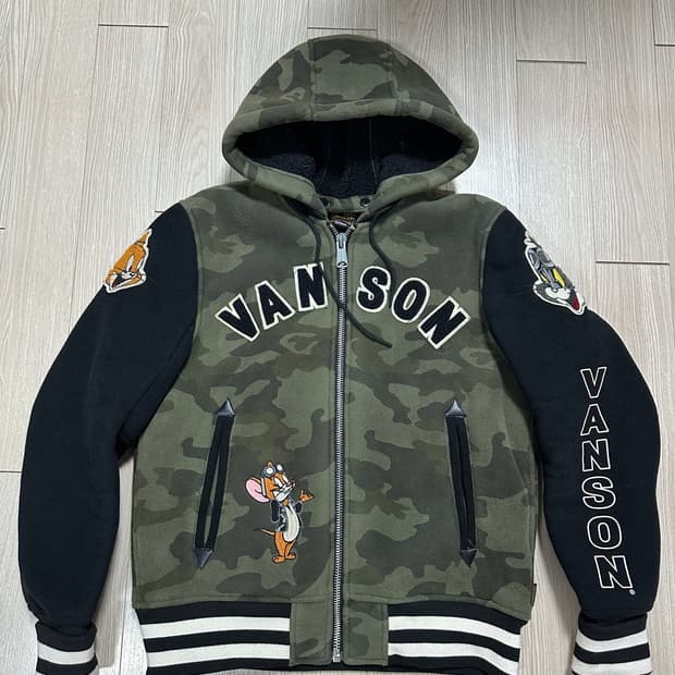 밴슨 톰과제리 콜라보 카모바시티