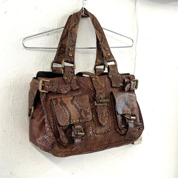 멀버리 파이톤 레더 록산느백