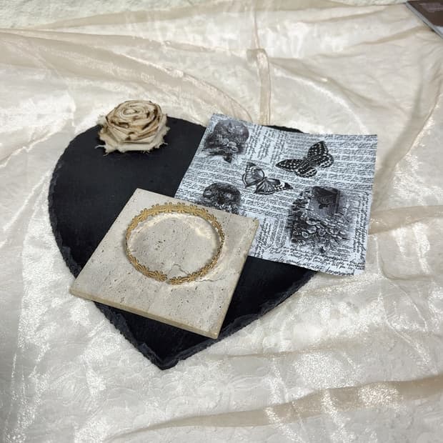 빈티지 메탈 플라워 오픈 팔찌