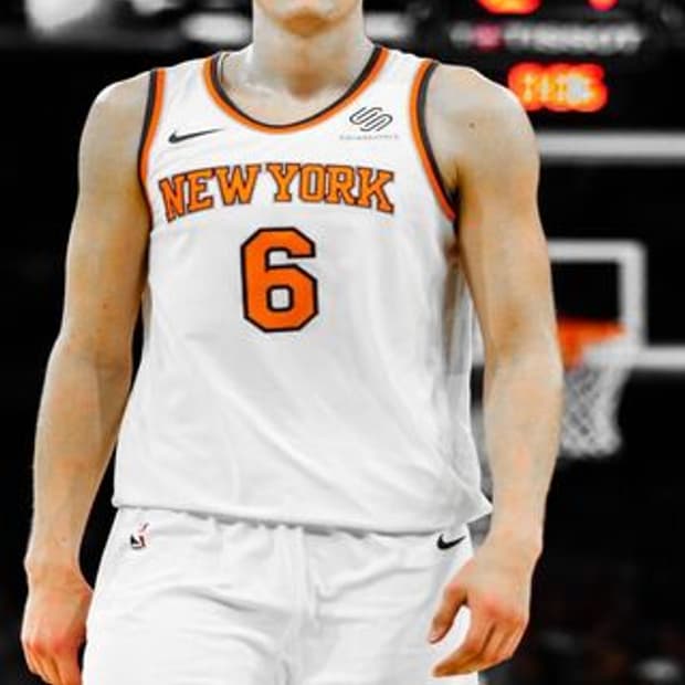 파나틱스 포르징기스 농구유니폼