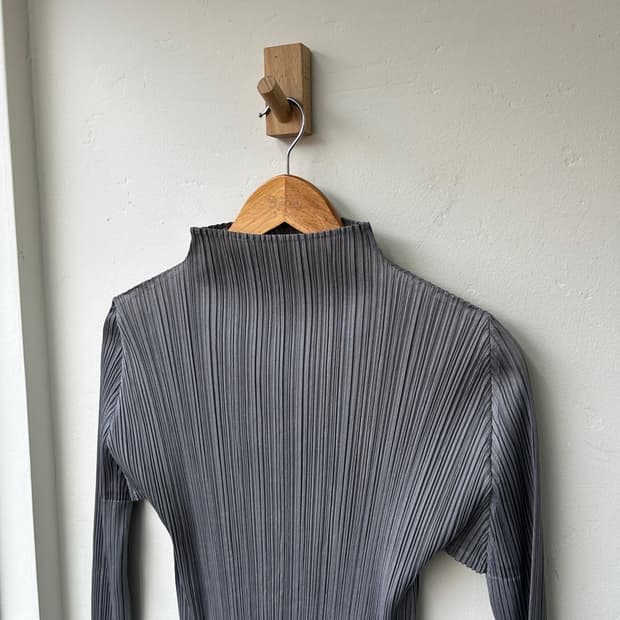 16470 - 이세이 미야케 플리츠 플리즈 베이직 탑