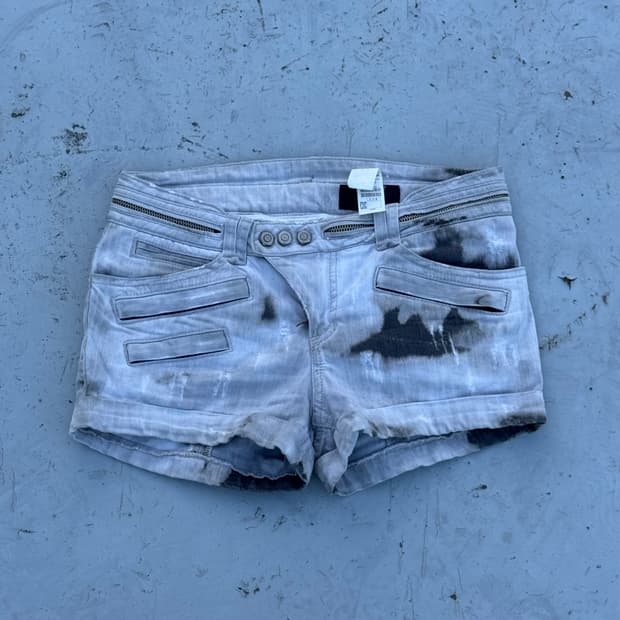 “System Damage Pocket Denim Shorts“