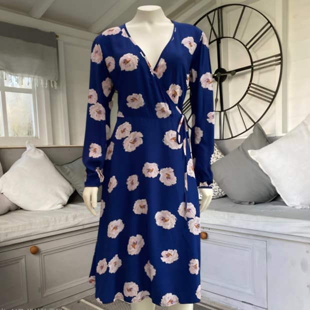 66) 새제품 캐스키드슨 플라워 랩 원피스 드레스