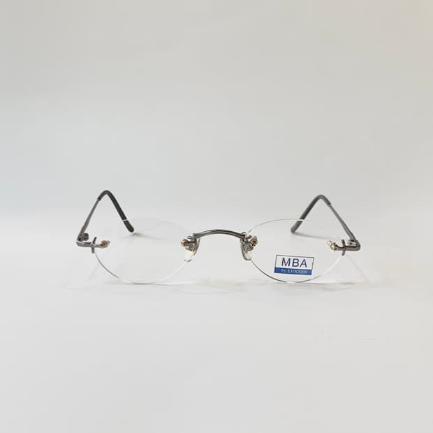 [픽키-662] 투명 무테 실버 오벌 안경 블랙팁 라운드 림리스