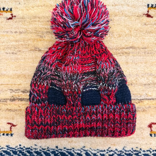 빈티지 케이블니트 폼폼 비니