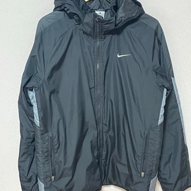 나이키 스톰 핏 바람막이