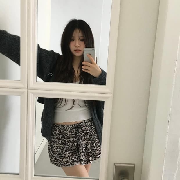 아워캐비넷 tyga leopard low skirt 레오파드 호피 스커트