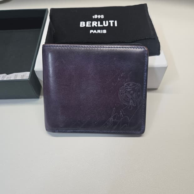 벨루티 마코레 스크리토 반지갑