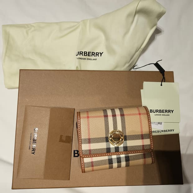 버버리 체크 폴딩 반지갑