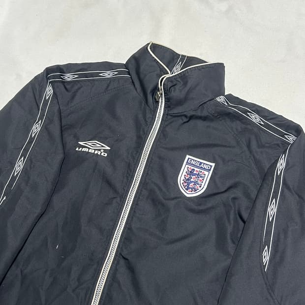 105 엄브로 잉글랜드 국가대표 바람막이 
