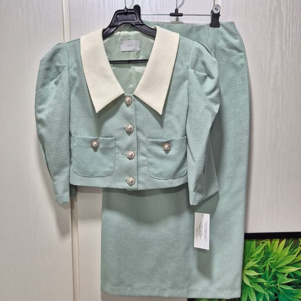 (세일)(새상품)Chlone 민트 트위드 셋업 스커트