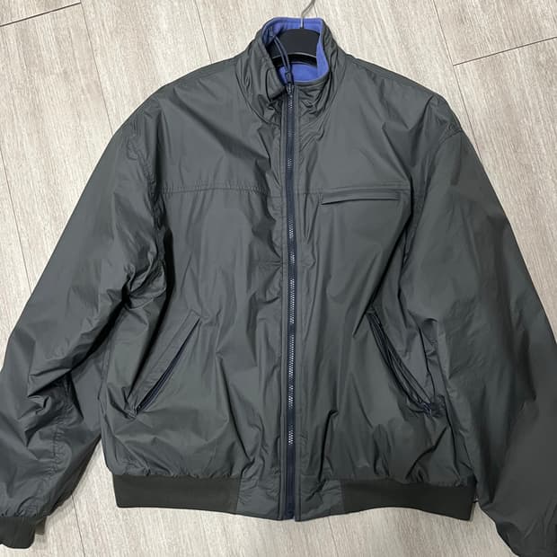 디스이즈네버댓 리버시블 웜업자켓