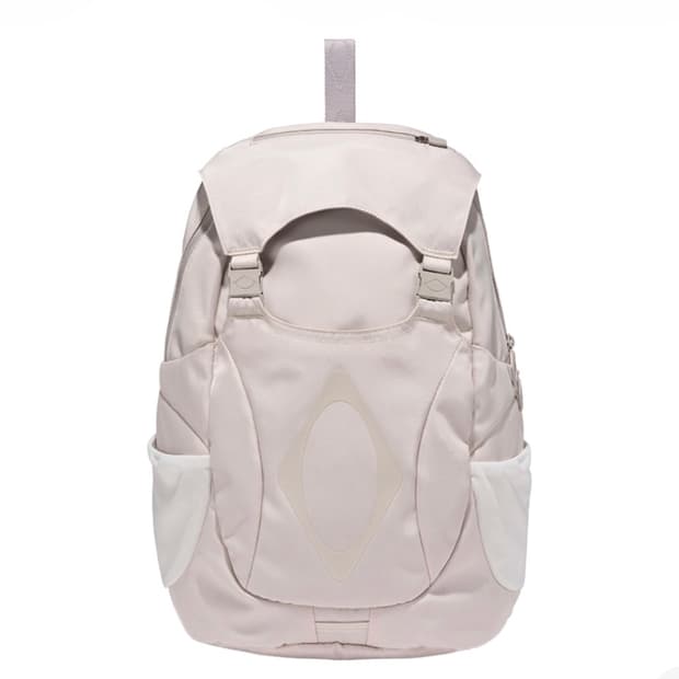 (구매) 미스치프 버클 플랩 백팩 라이트베이지