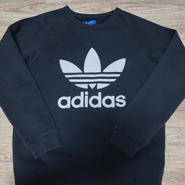 아디다스 빅로고 맨투맨 100