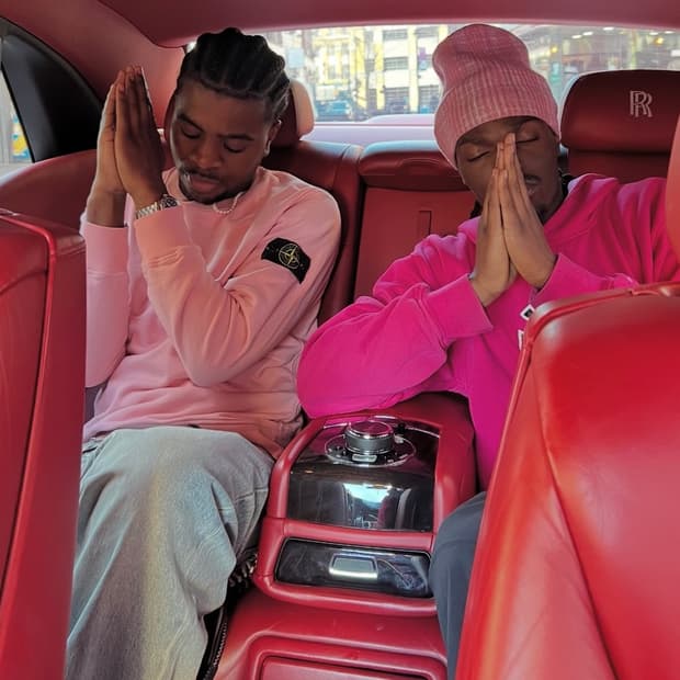 23SS 스톤아일랜드 핑크 니트