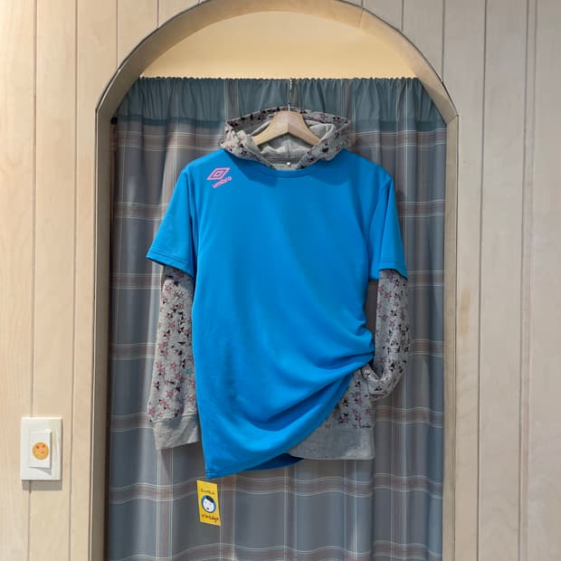 엄브로 라이트블루 반팔져지