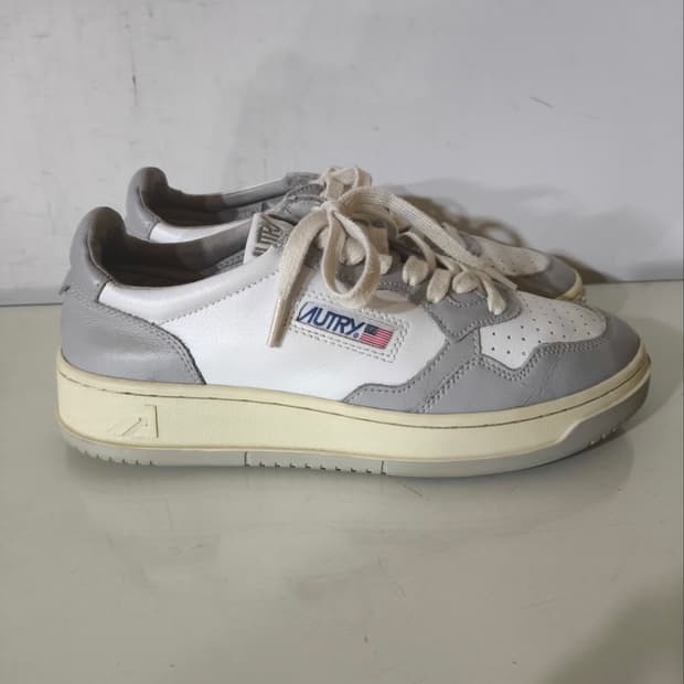 260mm 40 오트리 메달리스트 스니커즈