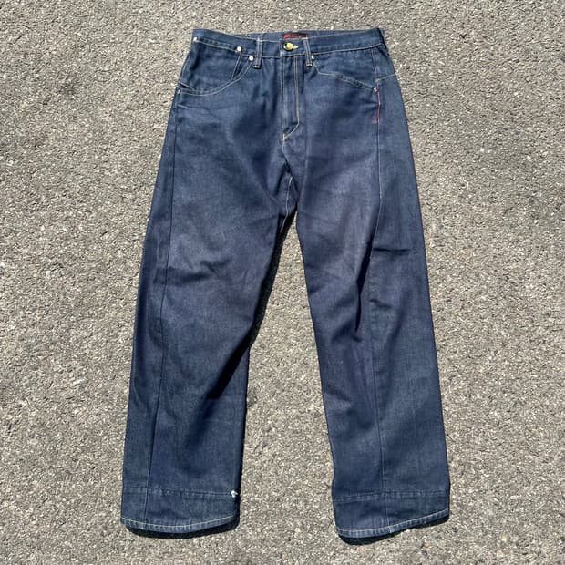 리바이스 엔지니어드 진