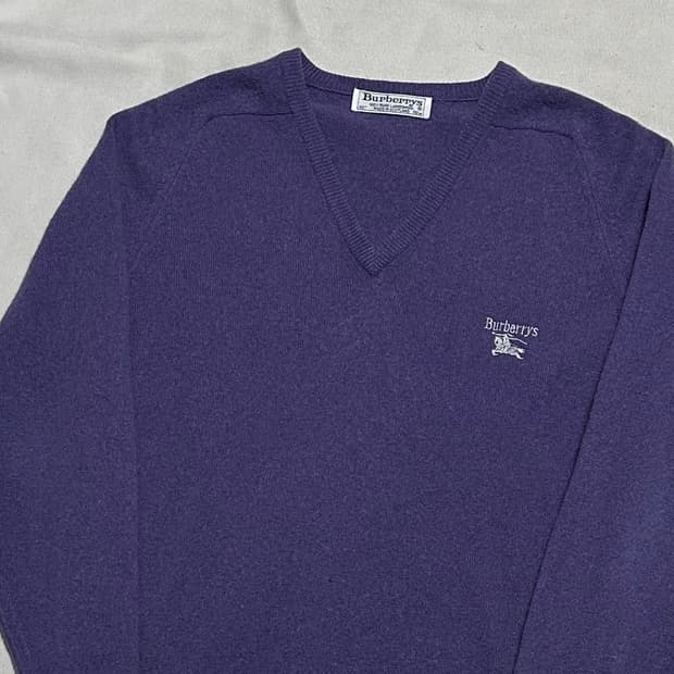 40 버버리 퓨어뉴 울 퍼플 브이넥 니트