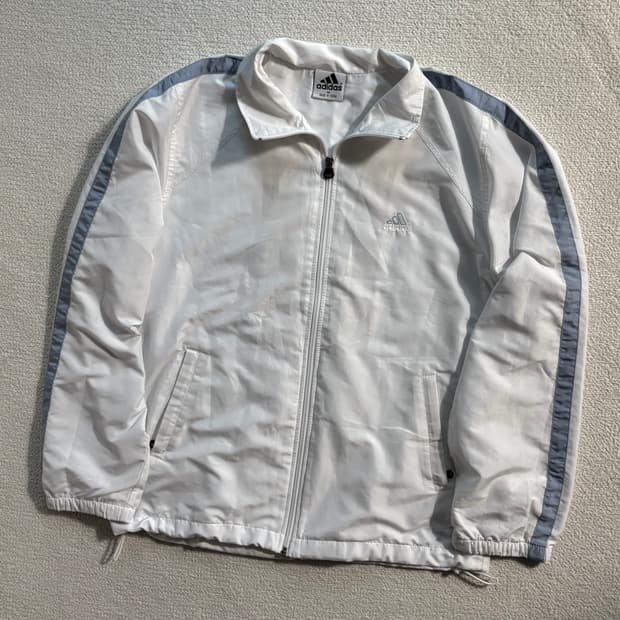 아디다스 유일매물 대장 올드스쿨 시나모롤깔 화이트 바람막이