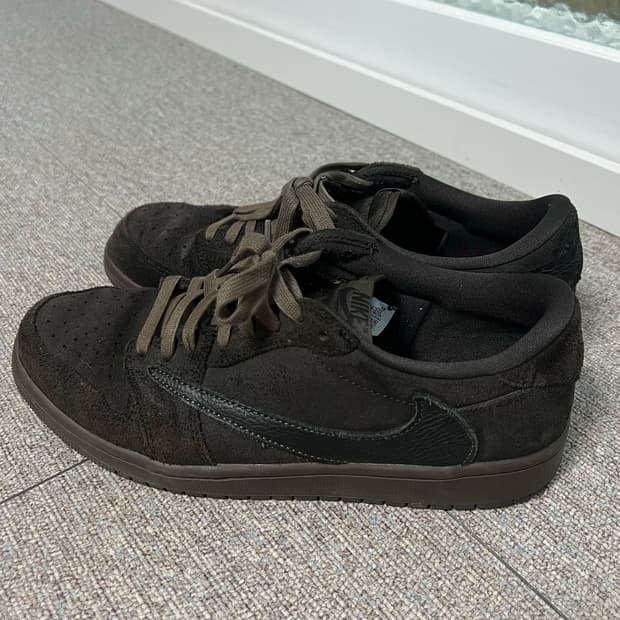 조던1 트레비스스캇 275